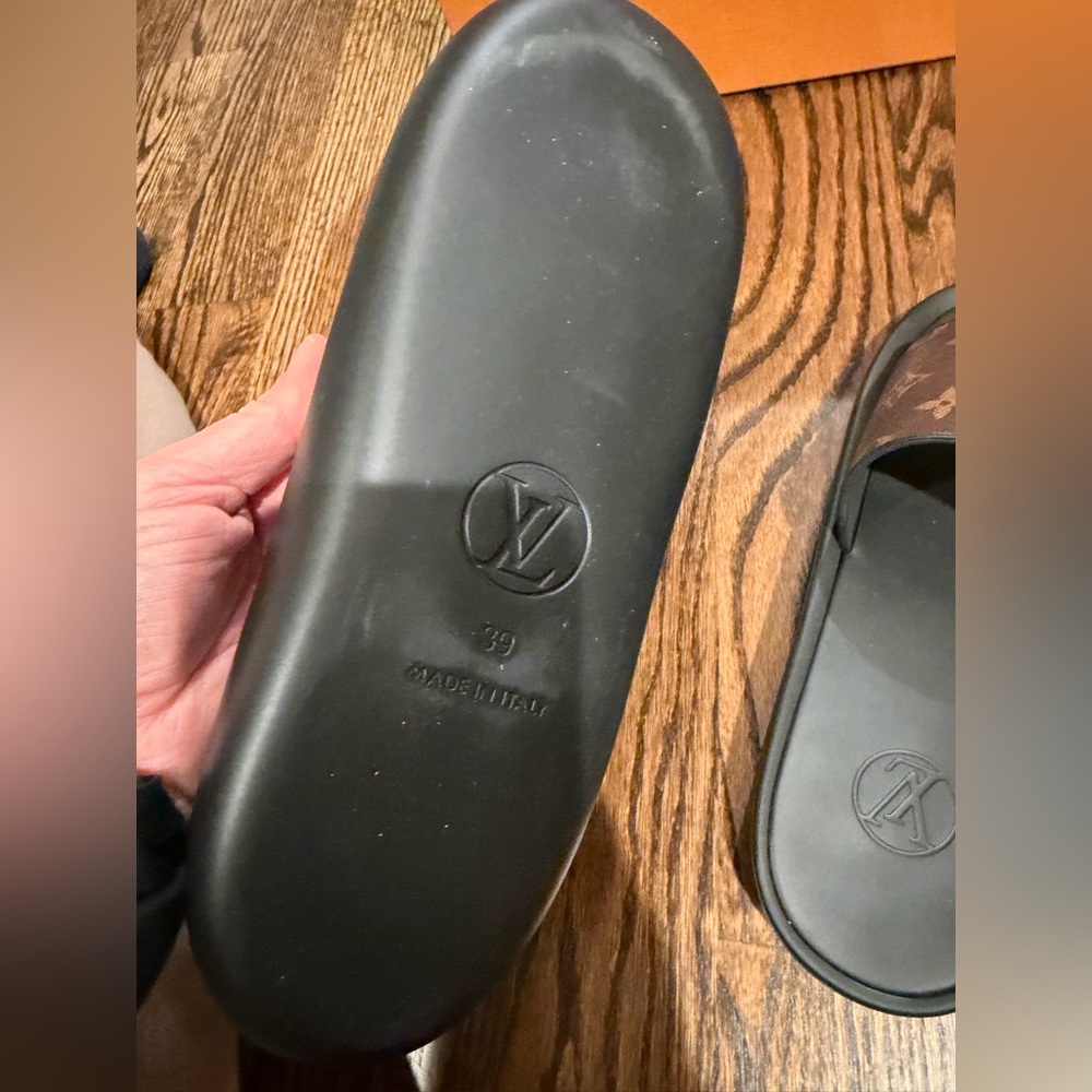 Louis Vuitton Monogram Mules *Authentic* brand new never worn . Box and dust . - Picture 3 of 3